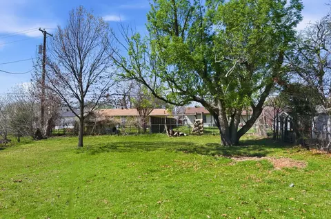 Exterior - 809 Milam Dr, Euless, TX 76039 photo 2 of 7
