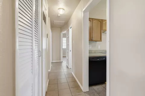 Entry Way - 809 Milam Dr, Euless, TX 76039 photo 3 of 4