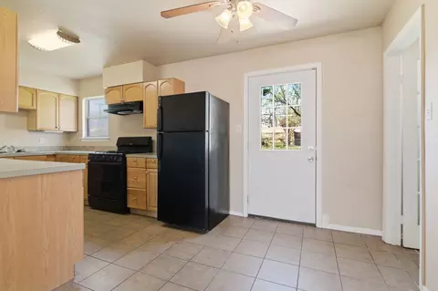 Entry Way - 809 Milam Dr, Euless, TX 76039 photo 1 of 4