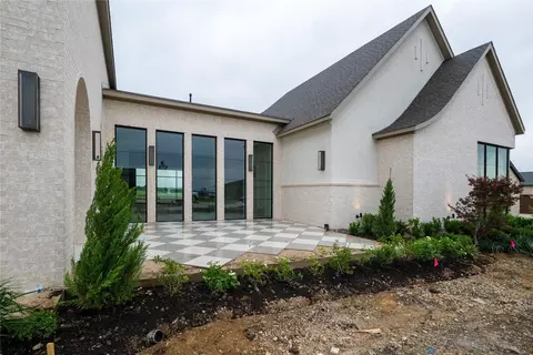 102 Deer Crossing Rd, Gunter, TX 75058
