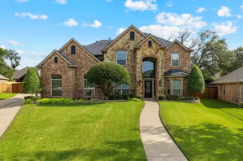 621 Trails End Ct, Hurst, TX 76054