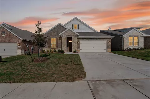 3519 Helena St, Gainesville, TX 76240