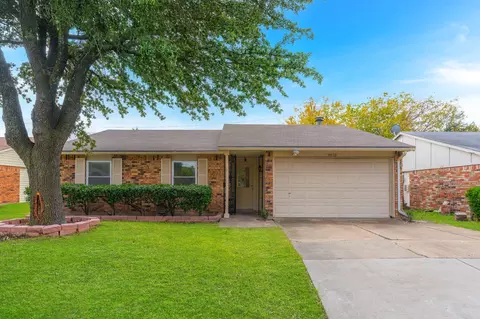 3410 Maple Ln, Rowlett, TX 75089