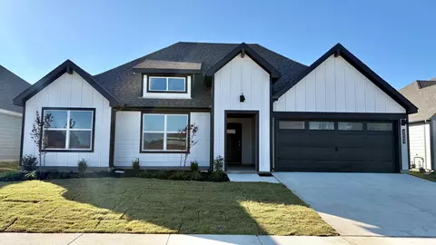 4243 Cornerstone Cir, Granbury, TX 76048