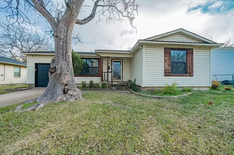 128 Brunswick Ln, Mesquite, TX 75149
