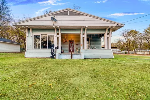 1347 E Houston St, Paris, TX 75460