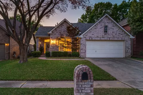 2129 Clubside Dr, Corinth, TX 76210