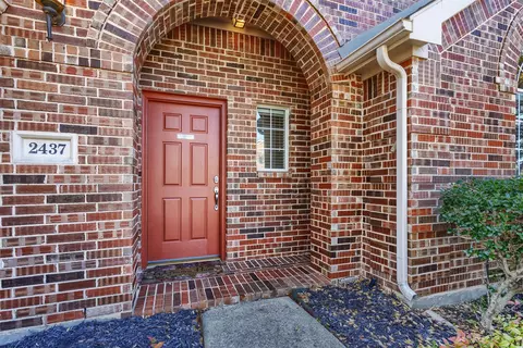 2437 Campfire Ln, Frisco, TX 75033