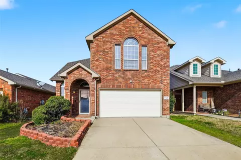 5920 Kristen Dr, Fort Worth, TX 76131
