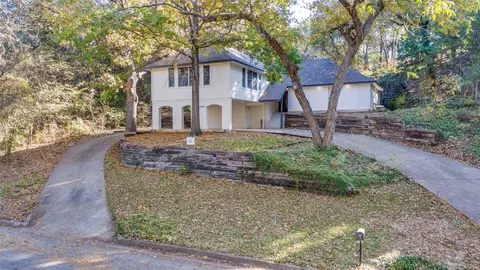902 Sleepy Hollow Dr, Cedar Hill, TX 75104