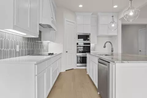Kitchen - 16813 Chapel Rd, Lorena, TX 76655 photo 2 of 4