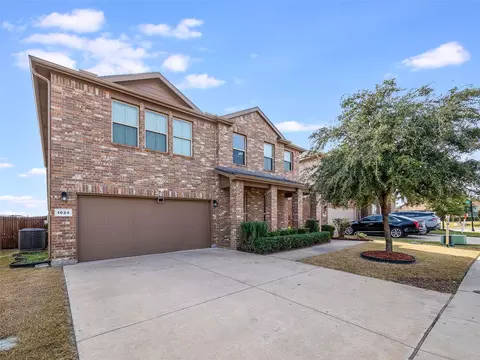1024 Cushing Dr, Fort Worth, TX 76177