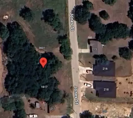 315 Jones St, Sanger, TX 76266