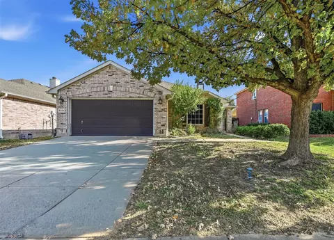 5432 Presidio Dr, Grand Prairie, TX 75052