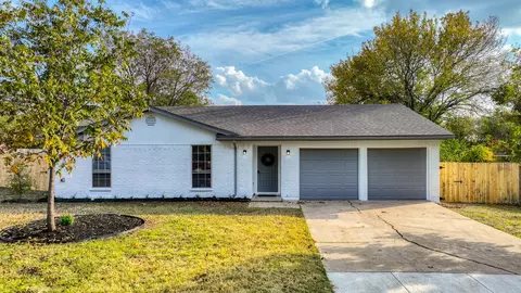 7704 Terry Dr, North Richland Hills, TX 76180