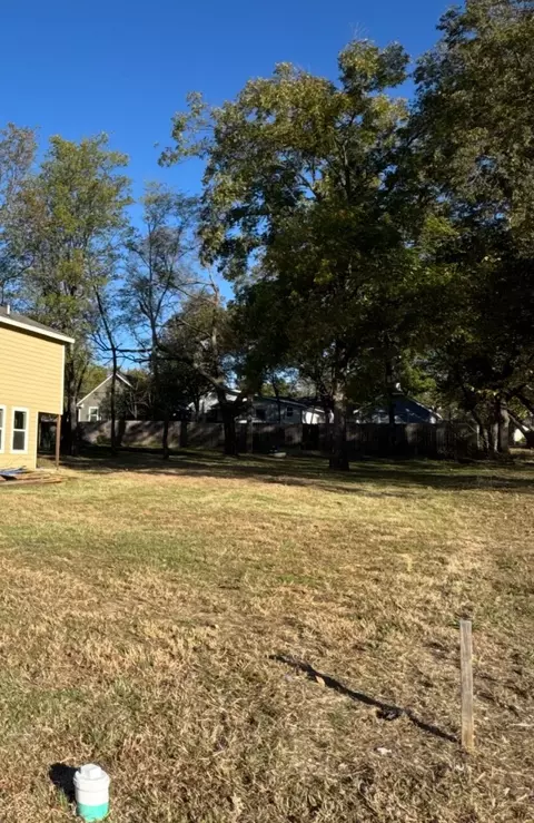 625 E Murray St, Denison, TX 75021