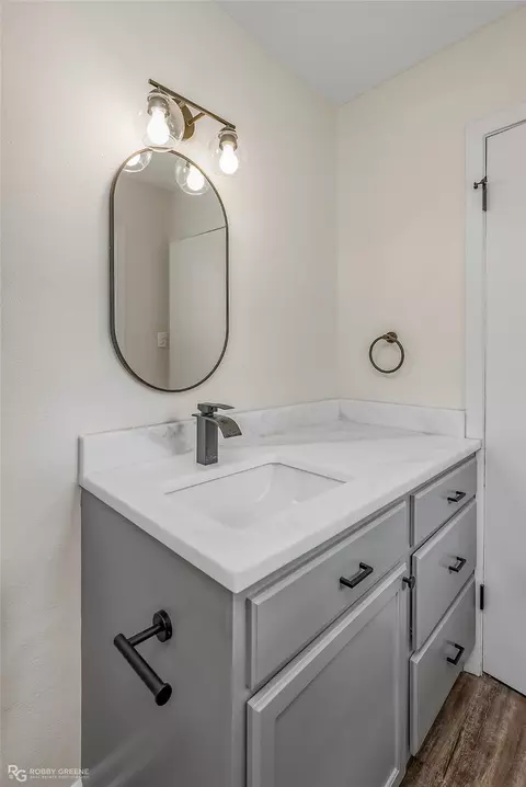 Bath - 319 Orr St, Sarepta, LA 71071 photo 2 of 3