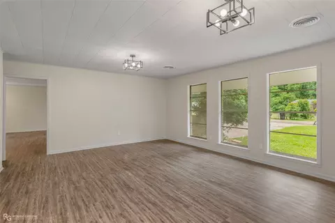 Living - 319 Orr St, Sarepta, LA 71071 photo 3 of 5
