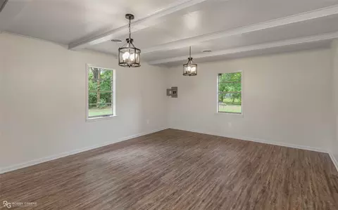 Living - 319 Orr St, Sarepta, LA 71071 photo 4 of 5