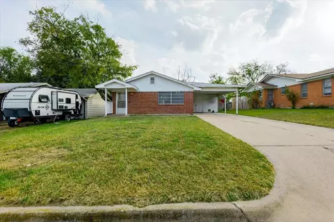 1113 Keechi St, Weatherford, TX 76086