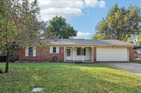 506 Lynda Ln, Arlington, TX 76010