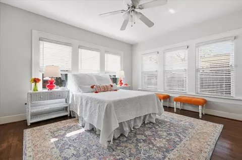 4325 Locke Ave, Fort Worth, TX 76107