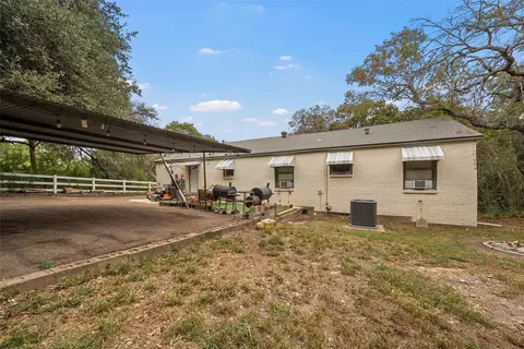 Exterior - 4200 Mockingbird Ln, Waco, TX 76708 photo 3 of 4