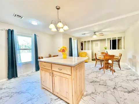 Dining - 945 Brickyard Rd, West, TX 76691 photo 1 of 1
