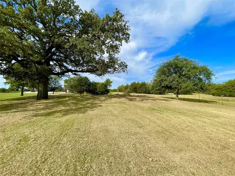 Exterior - 945 Brickyard Rd, West, TX 76691 photo 9 of 10