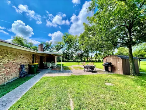 Exterior - 945 Brickyard Rd, West, TX 76691 photo 4 of 10