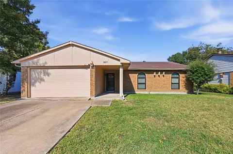 217 Rockcrest Dr, Mesquite, TX 75150