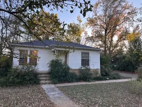 6520 Craig St, Fort Worth, TX 76112