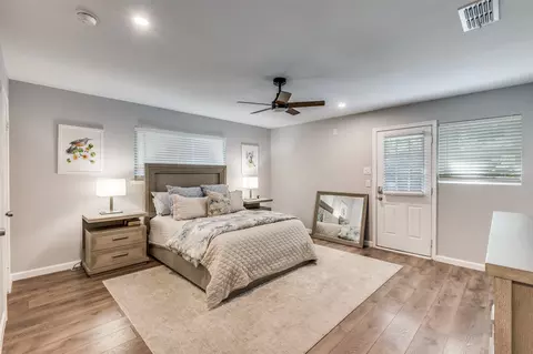 Bedroom - 105 Shadow Ln, Euless, TX 76039 photo 2 of 4