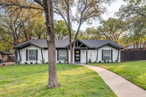 105 Shadow Ln, Euless, TX 76039