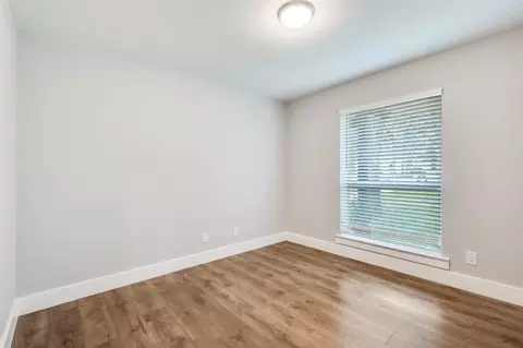 Bedroom - 105 Shadow Ln, Euless, TX 76039 photo 4 of 4
