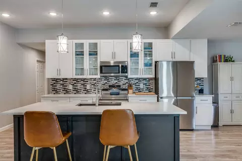 Kitchen - 105 Shadow Ln, Euless, TX 76039 photo 3 of 5