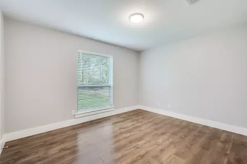 Bedroom - 105 Shadow Ln, Euless, TX 76039 photo 3 of 4