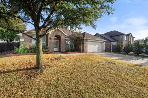 511 Rocky Creek Dr, Mansfield, TX 76063