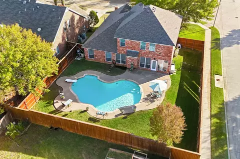2321 Bear Run Rd, Arlington, TX 76001