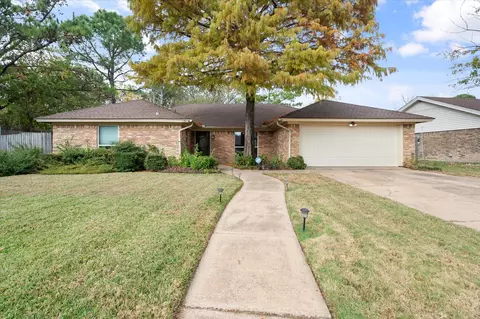1301 Pinon Dr, Mansfield, TX 76063