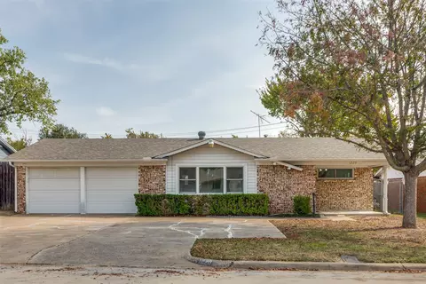 1220 Norwood Dr, Hurst, TX 76053