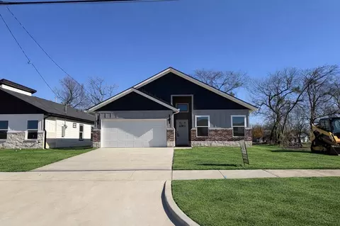 2105 College St, Greenville, TX 75401