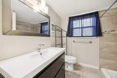 Bath - 702 Shelmar Dr, Euless, TX 76039 photo 1 of 2