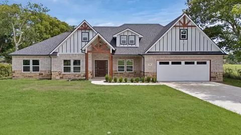 206 Hix Rd, Cleburne, TX 76031