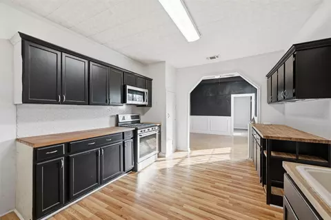 Kitchen - 507 E Maple St, Whitewright, TX 75491 photo 3 of 3