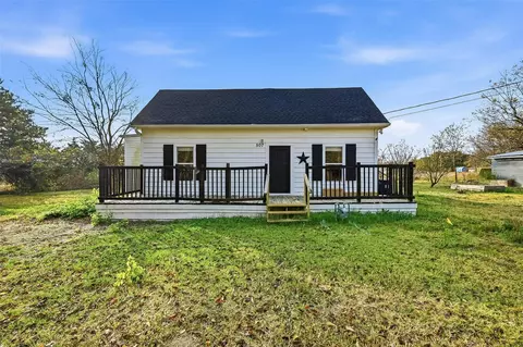 507 E Maple St, Whitewright, TX 75491