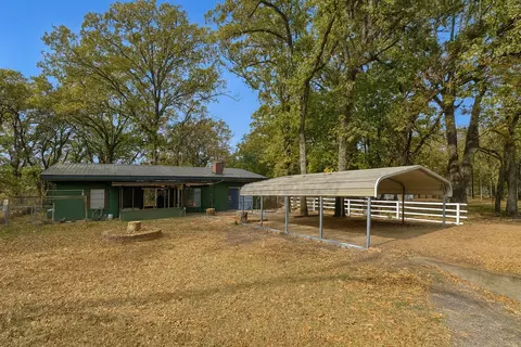 1505 Grove Dr, West Tawakoni, TX 75474