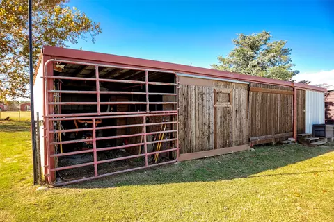 11661 Dane Rd, Pilot Point, TX 76258 photo 27