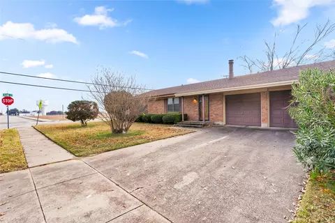 1301 Rose Ave, Cleburne, TX 76033