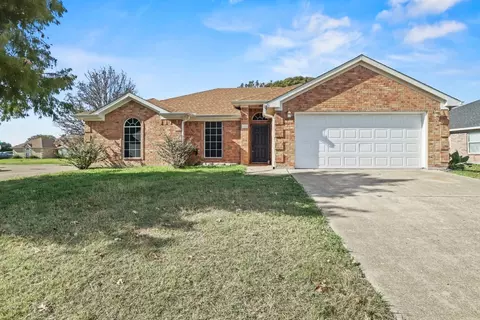 401 Barbara Jean Ln, Burleson, TX 76028